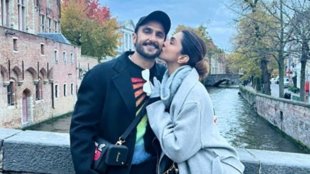 deepika-padukone-is-obsessed-with-ranveer-singh-here-is-the-proof-looking-at-my-man